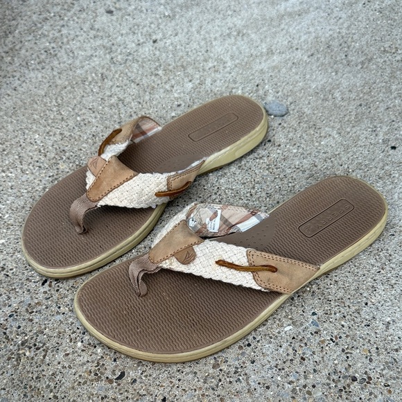 Sperry Sandals women’s size 7 - Picture 1 of 4